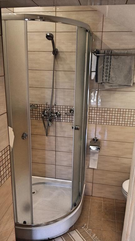 Virág Apartmanház Sopron Exterior foto