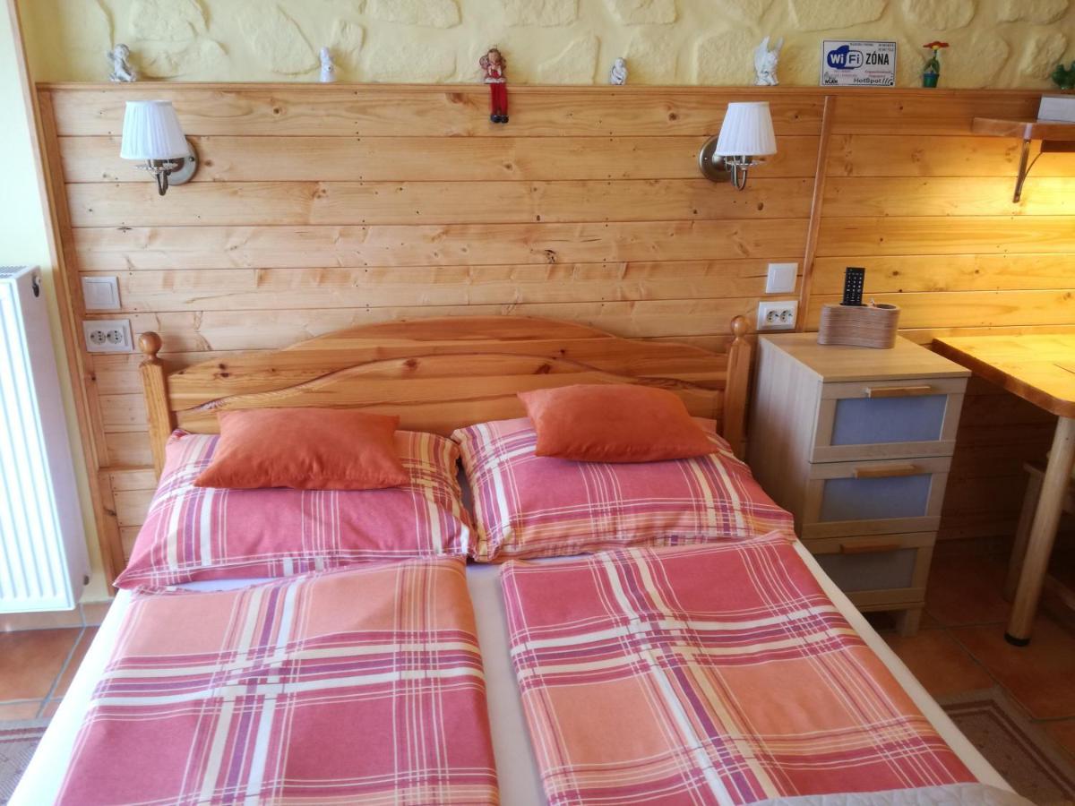 Virág Apartmanház Sopron Exterior foto